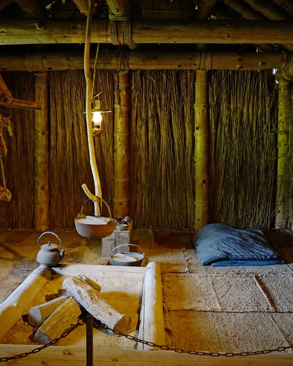 開拓小屋の囲炉裏